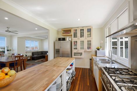 Property photo of 7 Alford Street Mount Lofty QLD 4350