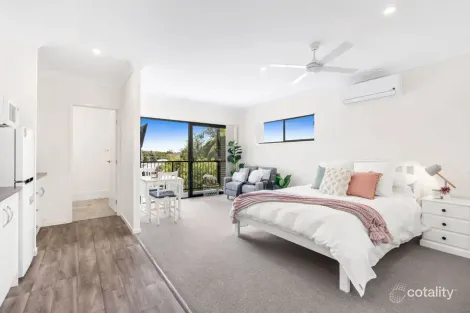 73 Junction Rd, Morningside, QLD 4170
