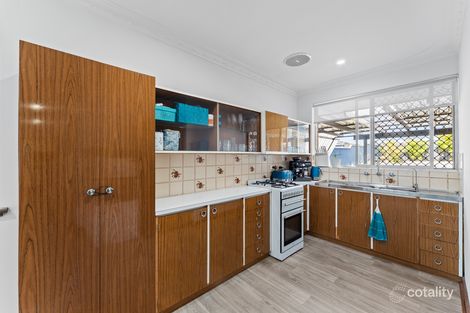 3 Edgewater Rd, Safety Bay, WA 6169