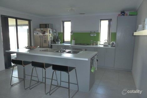 Property photo of 40 Tussock Elbow Banksia Grove WA 6031