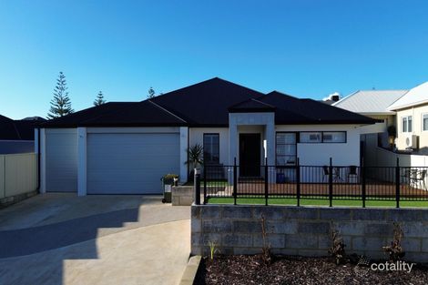 4 Captain Ct, Wannanup, WA 6210
