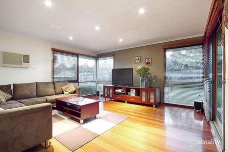 Property photo of 2 Cowper Rise Berwick VIC 3806