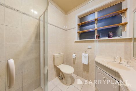 Property photo of 33 Leslie Street St Albans VIC 3021