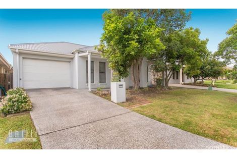 15 Wallaby St, North Lakes, QLD 4509