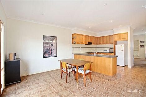 Property photo of 2/21 Hooker Road Werribee VIC 3030