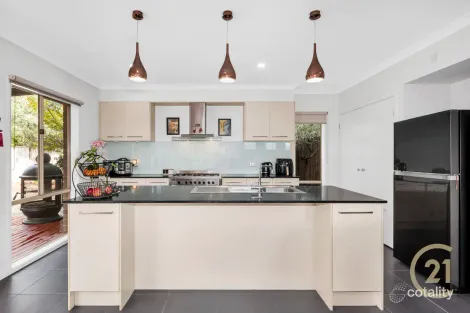 Property photo of 37 Oceanwave Parade Point Cook VIC 3030