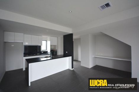 Property photo of 14 Alarah Boulevard Cranbourne West VIC 3977
