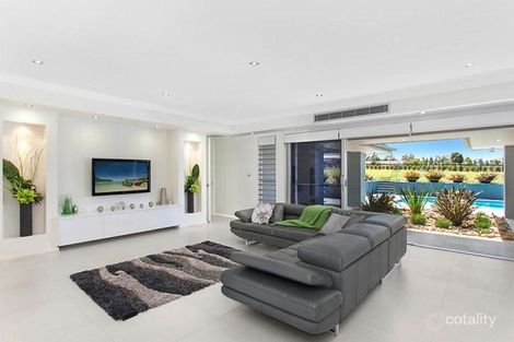 Property photo of 15 Portrush Crescent Luddenham NSW 2745