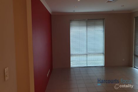 Property photo of 18 Chatham Way Harrisdale WA 6112