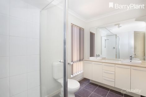 Property photo of 8 Pearl Place Point Cook VIC 3030