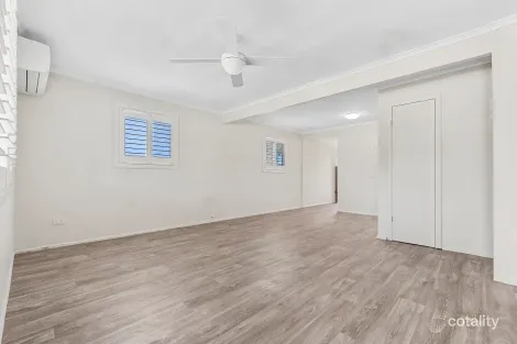 Property photo of 9 Prince Street Beachmere QLD 4510