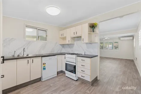 Property photo of 9 Prince Street Beachmere QLD 4510