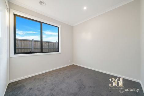 Property photo of 8 Virk Street Thornhill Park VIC 3335