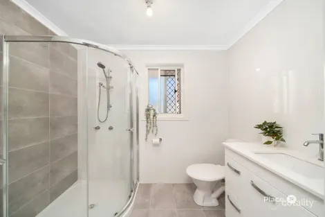 Property photo of 86 Bayside Drive Beachmere QLD 4510