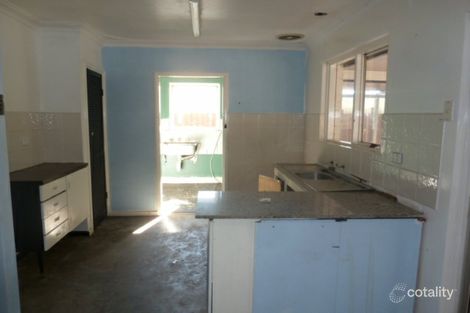 Property photo of 12 Ypres Road Camillo WA 6111