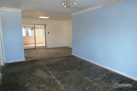 Property photo of 12 Ypres Road Camillo WA 6111