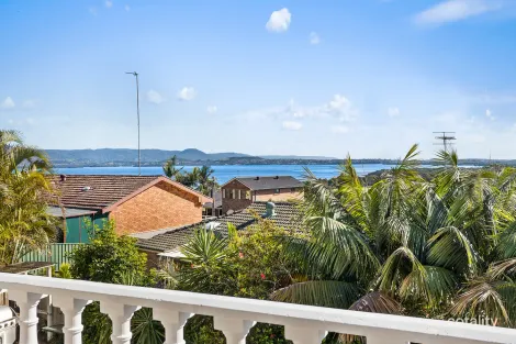 Property photo of 10 Cuthbert Drive Mount Warrigal NSW 2528