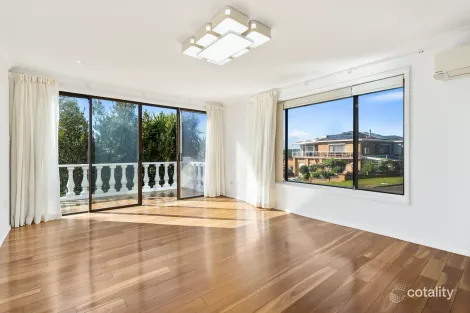 Property photo of 10 Cuthbert Drive Mount Warrigal NSW 2528