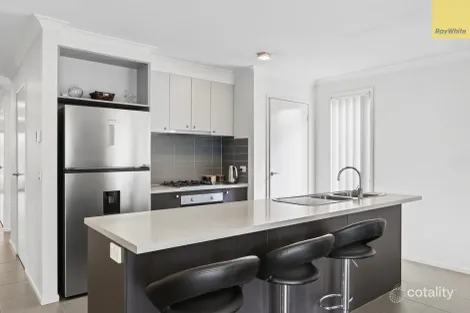 Property photo of 21 Sutton Grove Melton West VIC 3337