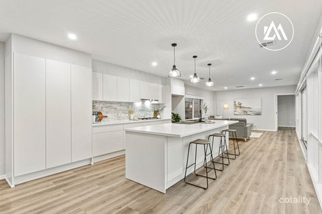 Property photo of 4 Roselands Court Langwarrin VIC 3910