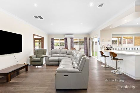 Property photo of 6 Rockingham Place Alfredton VIC 3350