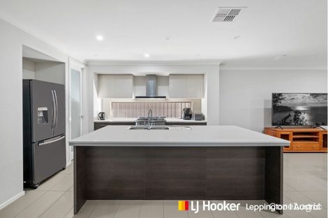 4 Hollows Dr, Oran Park, NSW 2570