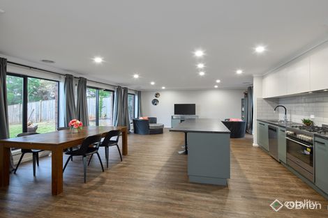 Property photo of 19 Timbertop Crescent Drouin VIC 3818