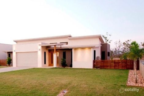 Property photo of 30 Gundabluey Crescent Mount Low QLD 4818