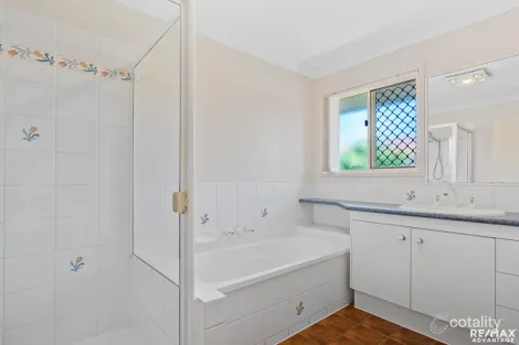 Property photo of 61 Amanda Street Wynnum West QLD 4178