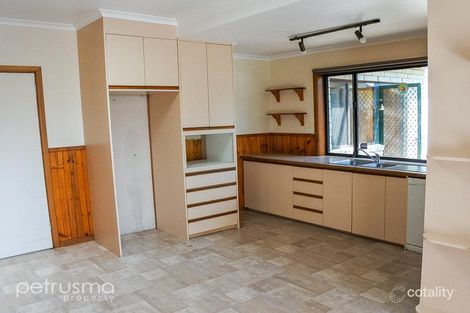 Property photo of 279 Roslyn Avenue Blackmans Bay TAS 7052