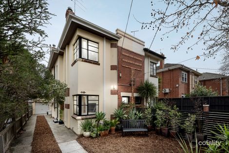 Property photo of 10 Boondara Grove St Kilda East VIC 3183