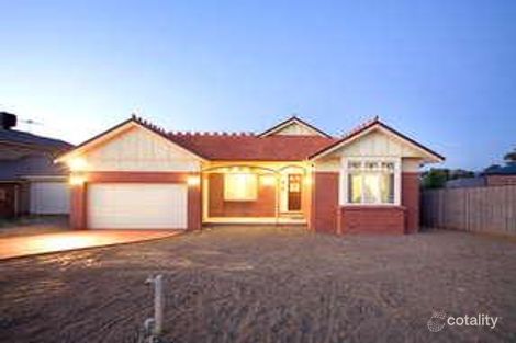 Property photo of 2 Holstein Place Doreen VIC 3754