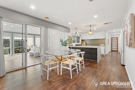Property photo of 4 Gumleaf Court Cairnlea VIC 3023