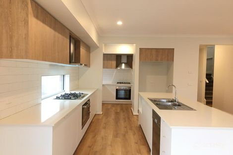 Property photo of 11 Waterside Crescent Mulgrave VIC 3170