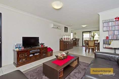 Property photo of 1/30 Witheren Circuit Pacific Pines QLD 4211