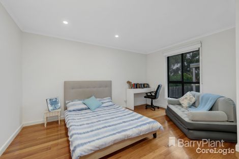 Property photo of 3 Wodalla Court Mill Park VIC 3082