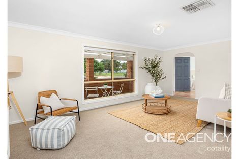Property photo of 10 Truscott Drive Ashmont NSW 2650