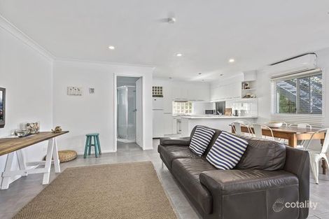 Property photo of 2/26 Seaside Avenue Mermaid Beach QLD 4218