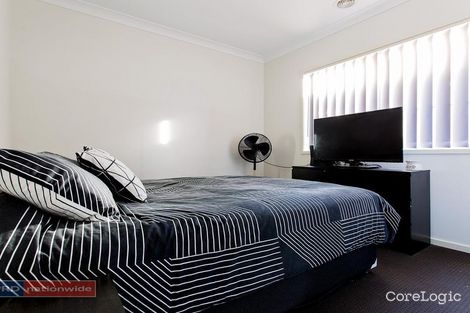 Property photo of 12 Eltham Parade Manor Lakes VIC 3024