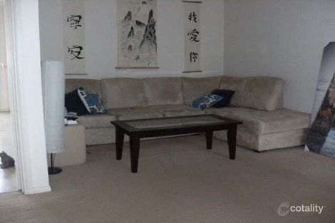 4 Deschamp Cres, Rowville, VIC 3178