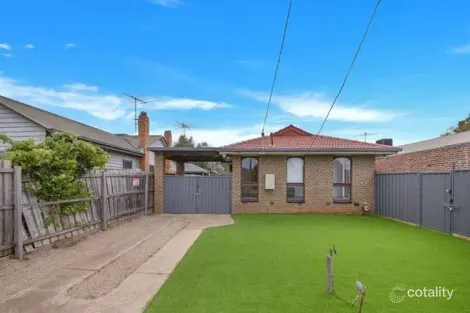 Property photo of 32 Tarneit Road Werribee VIC 3030