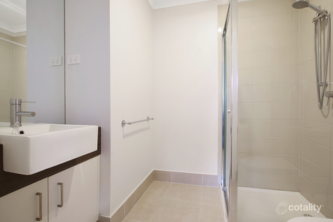 Property photo of 4 Brookfields Mews Lavington NSW 2641