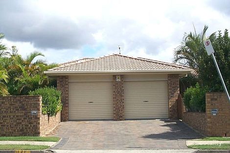 121 Government Rd, Labrador, QLD 4215