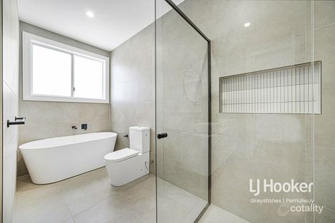 Property photo of 39 Sandra Street Woodpark NSW 2164