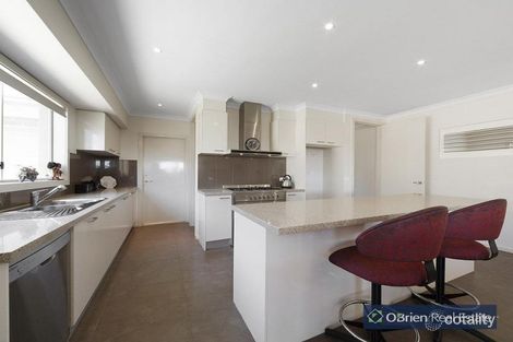 Property photo of 32 Alarah Boulevard Cranbourne West VIC 3977