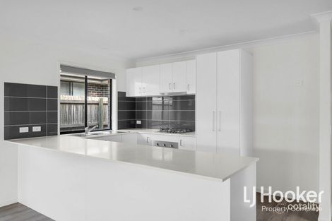 Property photo of 59 Cambridge Circuit Yarrabilba QLD 4207