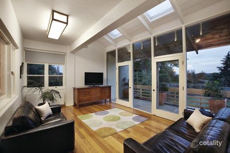Property photo of 5 Riverside Drive Kew East VIC 3102