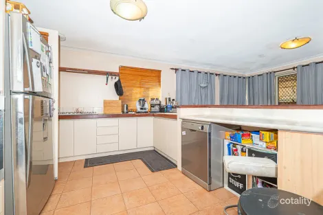 Property photo of 11 Brougham Crescent Orelia WA 6167