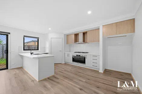 Property photo of 3 Daisy Drive Donnybrook VIC 3064