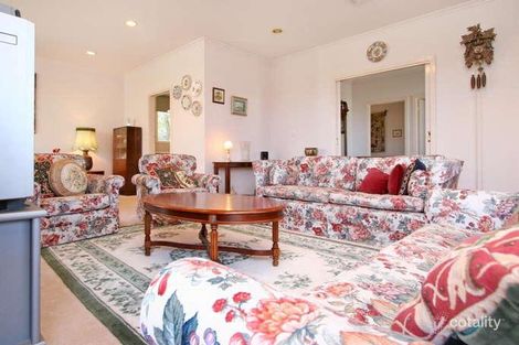 Property photo of 2/29 Beleura Hill Road Mornington VIC 3931